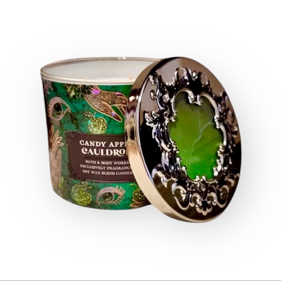 BATH AND BODY WORKS HALLOWEEN CANDY CAULDRON CANDLE AND BODY CARE SET - Picture 3 of 6